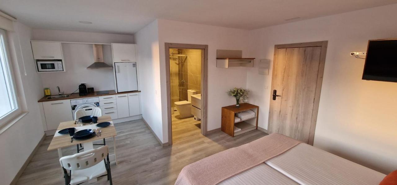 Estudios En Plaza Cabo Da Vila Centro Мухия Экстерьер фото