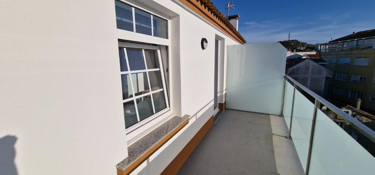Estudios En Plaza Cabo Da Vila Centro Мухия Экстерьер фото