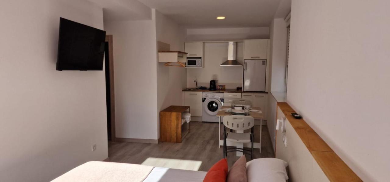 Estudios En Plaza Cabo Da Vila Centro Мухия Экстерьер фото