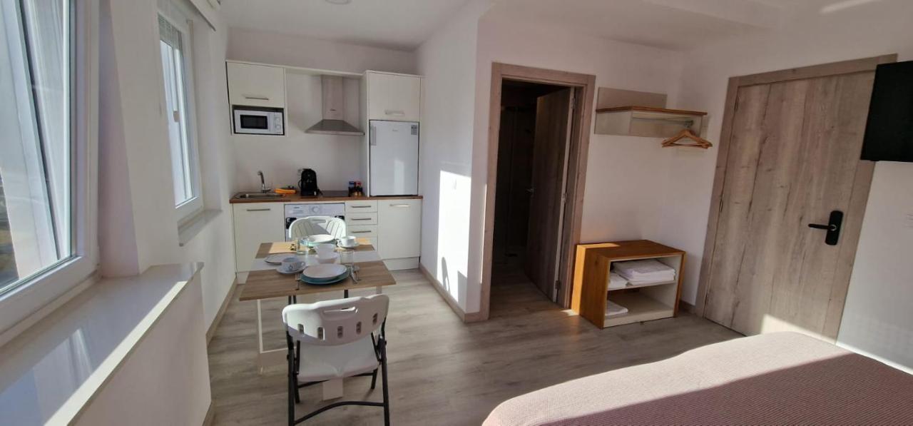 Estudios En Plaza Cabo Da Vila Centro Мухия Экстерьер фото