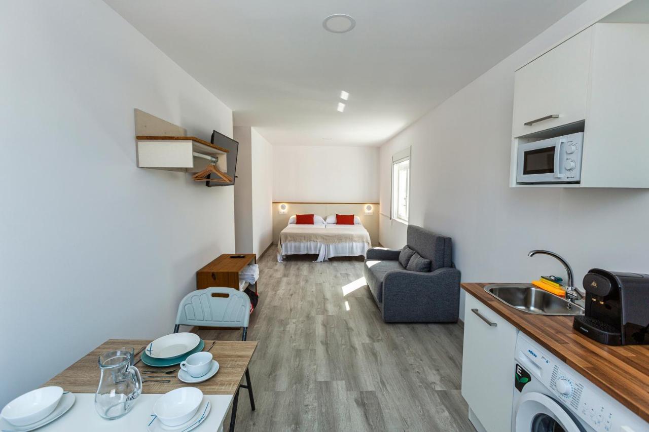 Estudios En Plaza Cabo Da Vila Centro Мухия Экстерьер фото