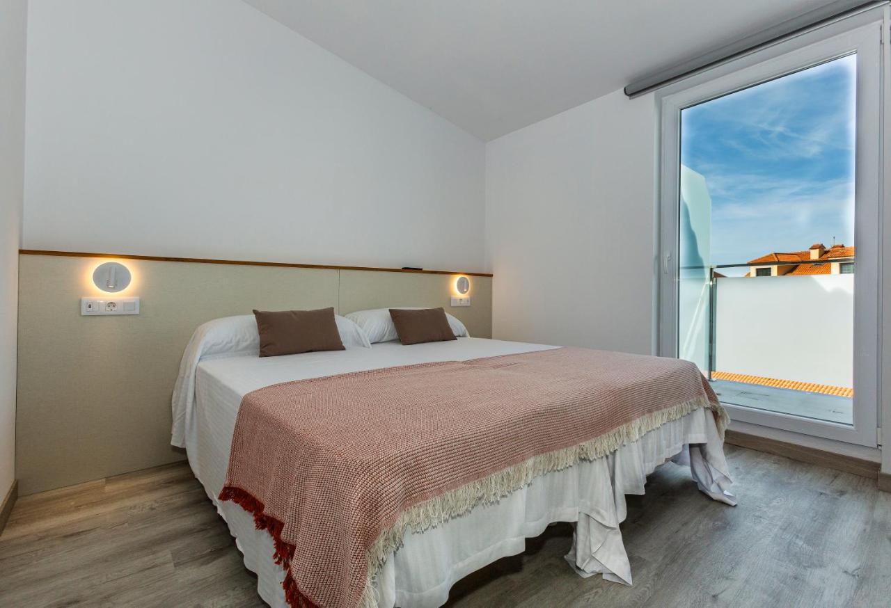 Estudios En Plaza Cabo Da Vila Centro Мухия Экстерьер фото